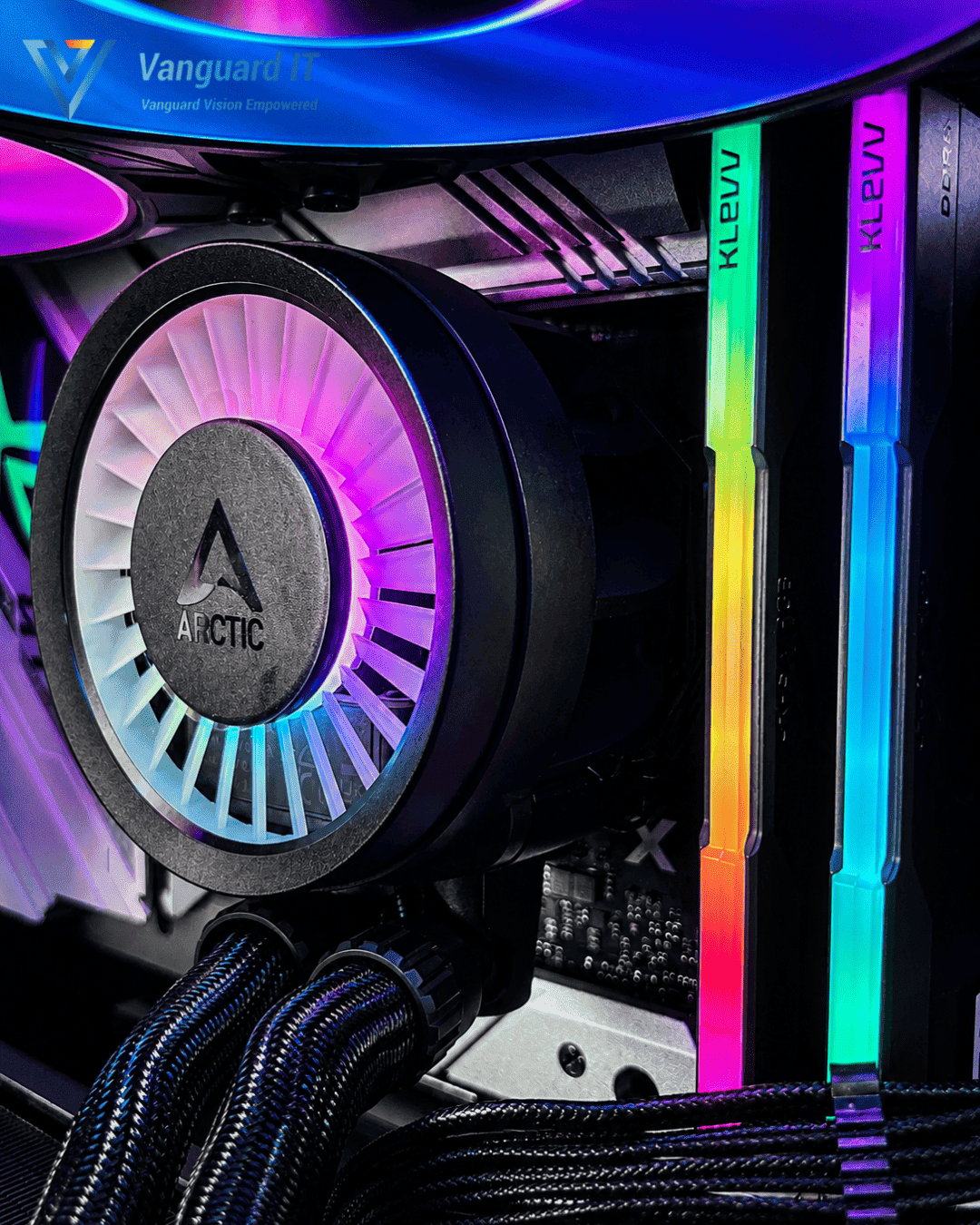 SAPPHIRE MOON [Intel Core U5 225F | RTX 5070 12GB]