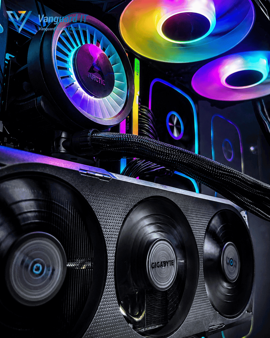 SAPPHIRE MOON [Intel Core U5 225F | RTX 5070 12GB]